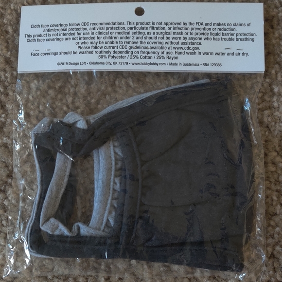 🆕 Lot of 6 Adult Cloth reusable face masks (2/$15) - Picture 7 of 9